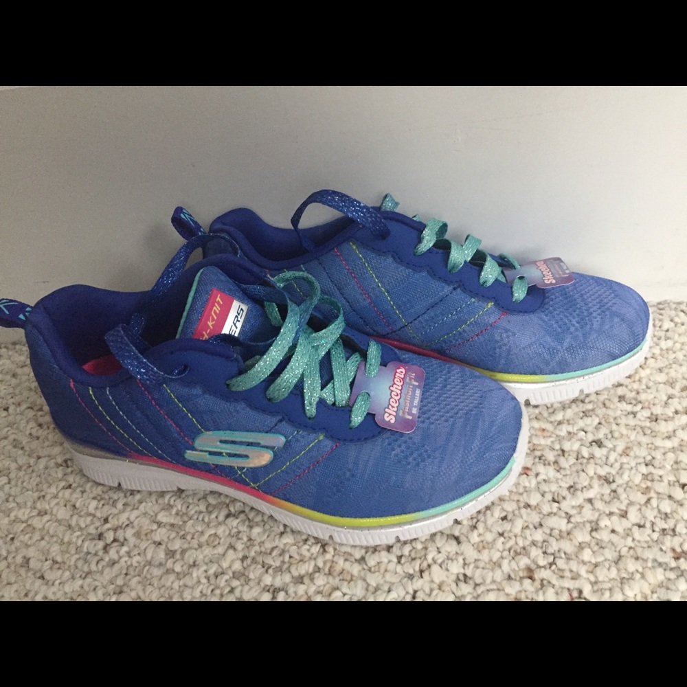 Skechers memory foam sneakers (girls). Size: 3